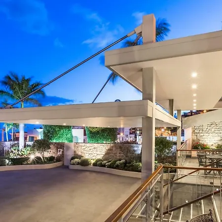 Hotell Deluxe Suites At Gardens