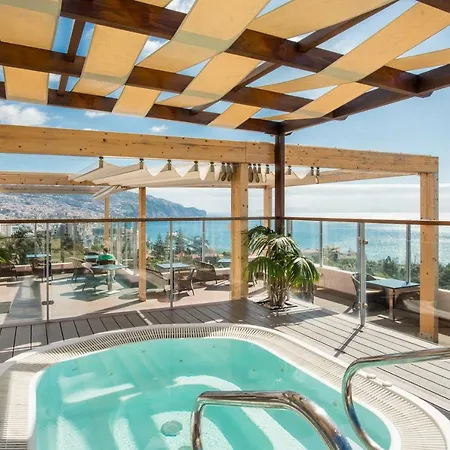 Deluxe Suites At Gardens Hotell Funchal (Madeira)